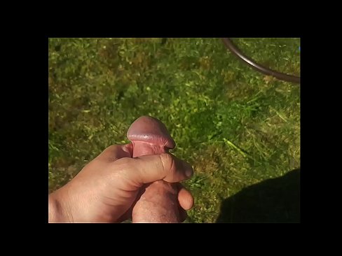 ❤️ Hottie sħun gets pussy roża tagħha fucked u cums bi squirt fi ġnien tas-sajf ❤️❌ Vidjow tas-sess f'mt.tradeis.top ❌️